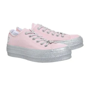 Converse rosa mujer con plataforma plateada brillante de la edición especial Miley Cyrus Chuck Taylor Lift Low de diario.