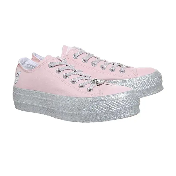 Converse Chuck Taylor Lift Low Miley Cyrus 562237C - Perspectiva Lateral Completa Converse rosa mujer con plataforma plateada brillante de la edición especial Miley Cyrus Chuck Taylor Lift Low de diario.