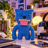Fuggler Sir Belch azul 22 cm coleccionable en habitación gaming