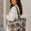 Bolso mujer grande multicolor Desigual elegante para trabajo y uso diario Bolso tote mujer grande estampado multicolor cómodo para oficina universidad y uso diario