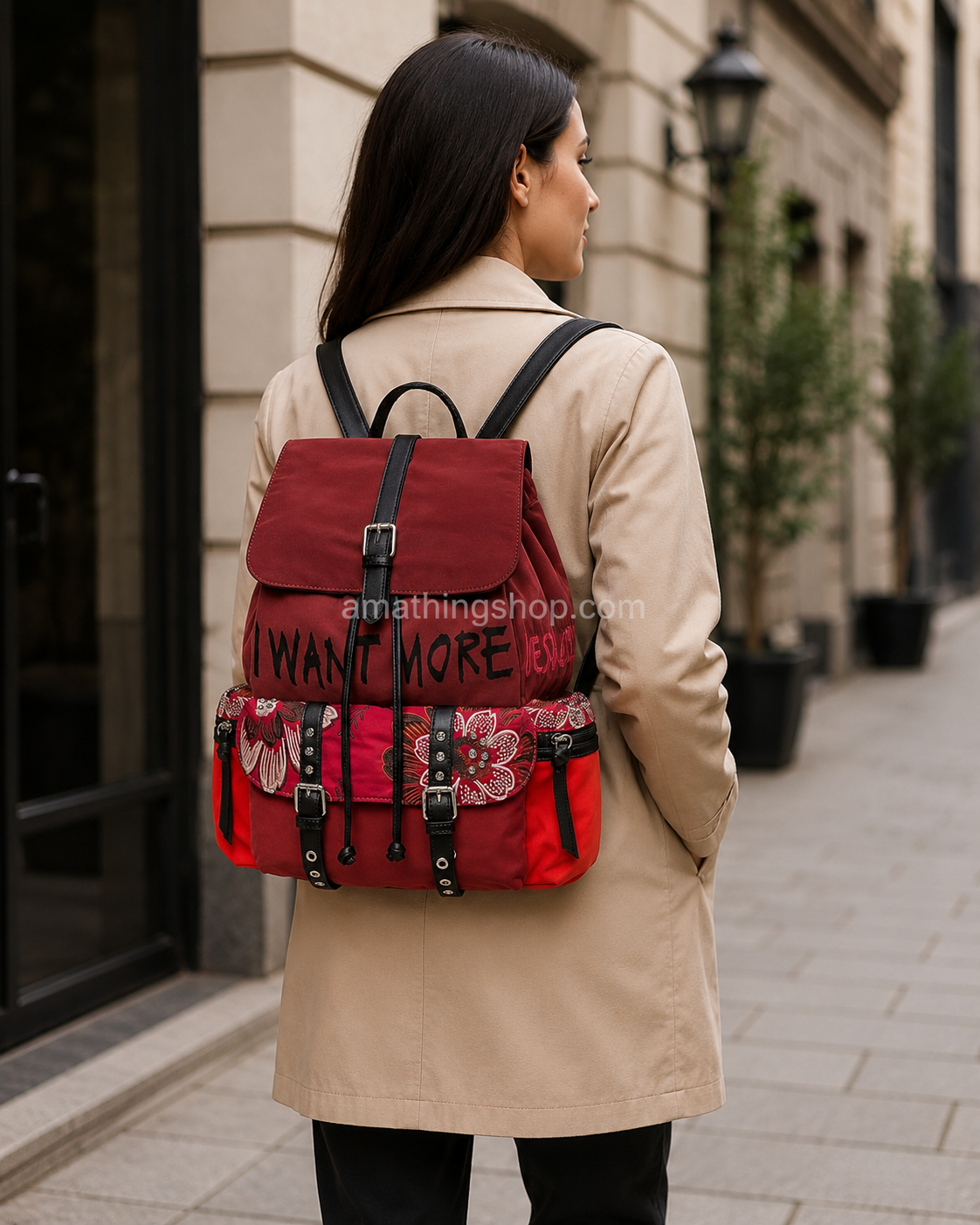 Mochila Desigual mujer roja Back Rich Clementine Tribeca estilo urbano Mochila Desigual mujer roja Back Rich Clementine Tribeca proporcionada al cuerpo, con diseño urbano, cierre tipo cartera, cordón ajustable y bolsillos exteriores.