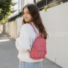Chica con Adidas Mini Mochila RYV rosa FL9672 de 4 litros