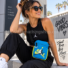 Mujer con bolso bandolera Jordan Mashup Air azul 9A0314-U6A cruzado para festival, viaje y uso urbano