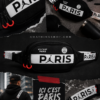 Poster collage streetwear de riñonera Jordan PSG negra con detalles lifestyle urbanos.