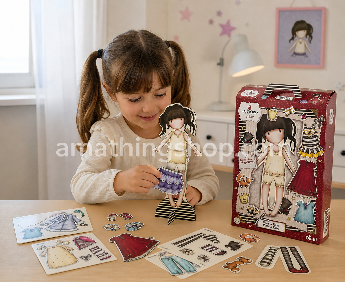nina jugando con juego magnetico gorjuss vestir muneca ruby con ropa y accesorios creativo regalo