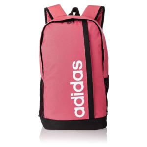 Mochila Adidas Linear BP Essentials rosa GN2016 con logo vertical blanco, base negra, bolsillo frontal, separador interior y bolsillos laterales de malla.