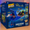 Caja original del Nano Arcade NanoBytes KA8012 mini máquina recreativa retro colocada sobre un escritorio gamer con ambiente moderno