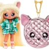 Muñeca Na Na Na Surprise Glam Series Victoria Grand. Muñeca de moda rubia con vestido verde, gorro de osito y monedero de gatito metálico rosa. Juguete original coleccionable 2 en 1 - Amathingshop.com