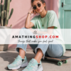 Mujer joven con zapatillas Adidas Yung 96 verdes Ice Mint en look casual urbano, sneakers cómodas para uso diario y tendencia