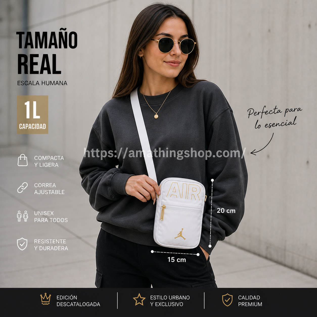 mujer con sudadera negra usando bandolera Jordan blanca logo dorado 9A0722 tamaño real 20 cm bolso pequeño 1 litro
