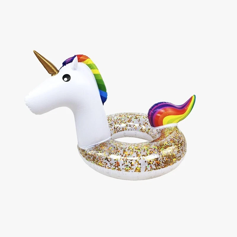 Flotador unicornio infantil con cuerno dorado, melena arcoíris y efecto purpurina dorada para piscina y verano.