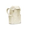 Mochila Nike Heritage Beige BA6150-104 vista en perspectiva con cierre de hebillas