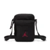 Bandolera Jordan negra 1L con logo Jumpman rojo