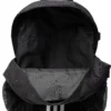 Interior de la mochila Adidas Power JZ2308 con amplio compartimento para libros, ropa, accesorios y dispositivos