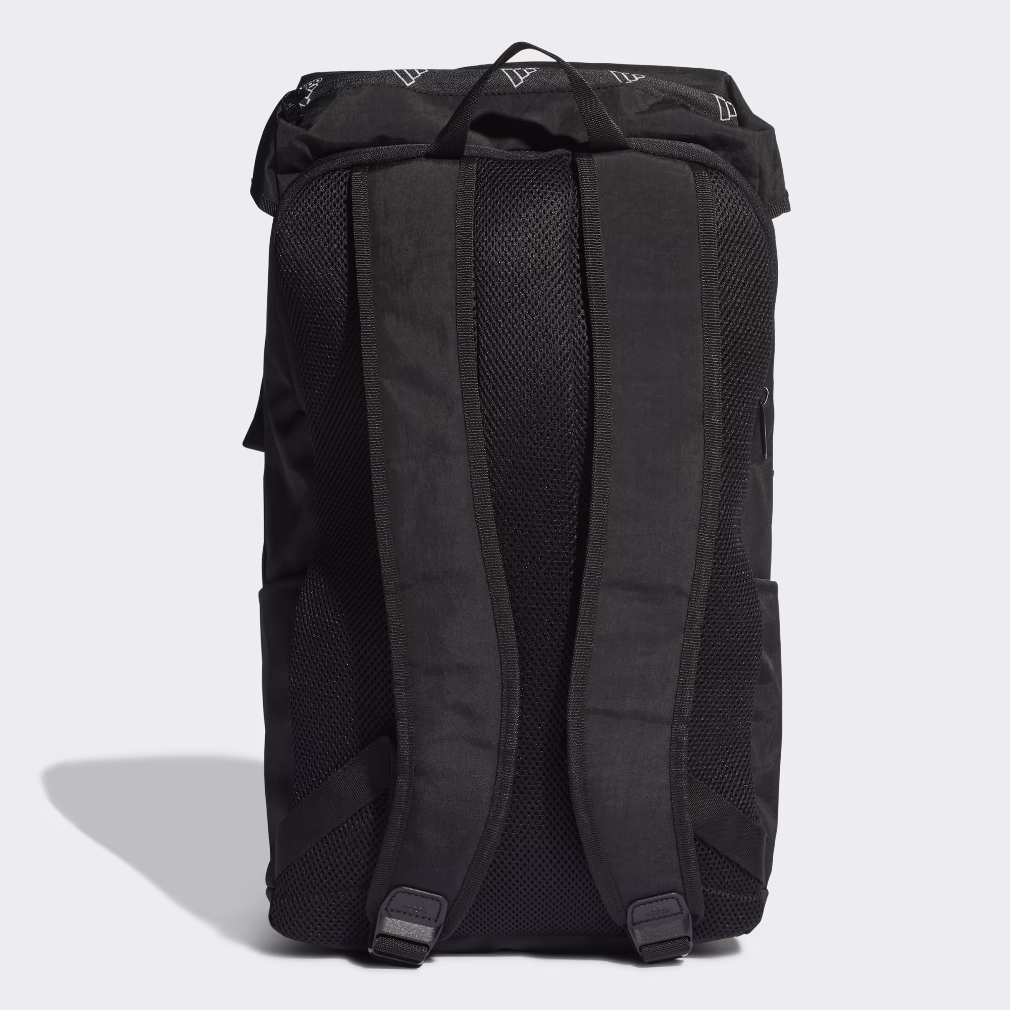 Espalda acolchada y tirantes ajustables de la mochila Adidas 4ATHLTS Camper negra