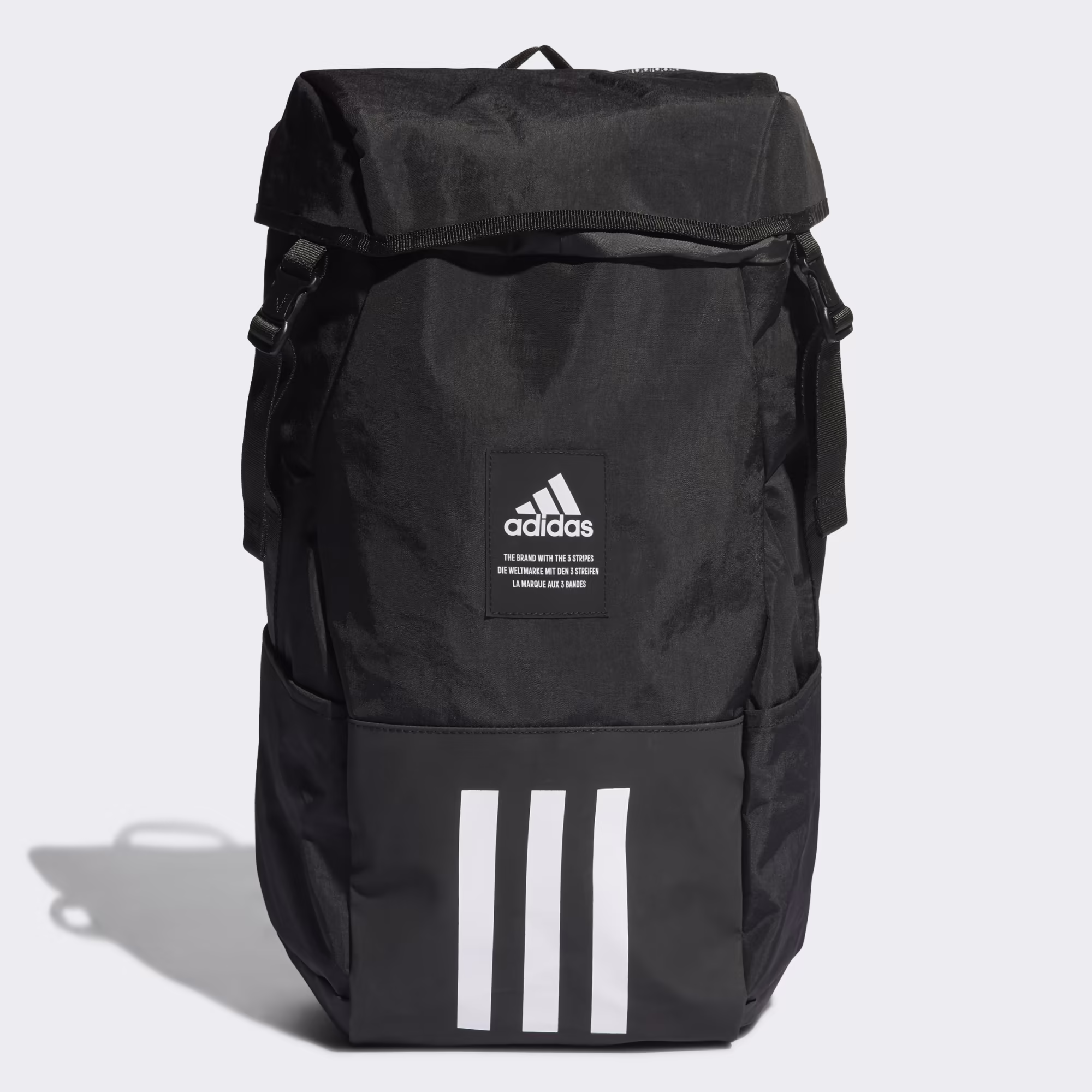 Mochila Adidas 4ATHLTS Camper negra HC7269 vista frontal con bolsillo delantero y logotipo de las tres bandas