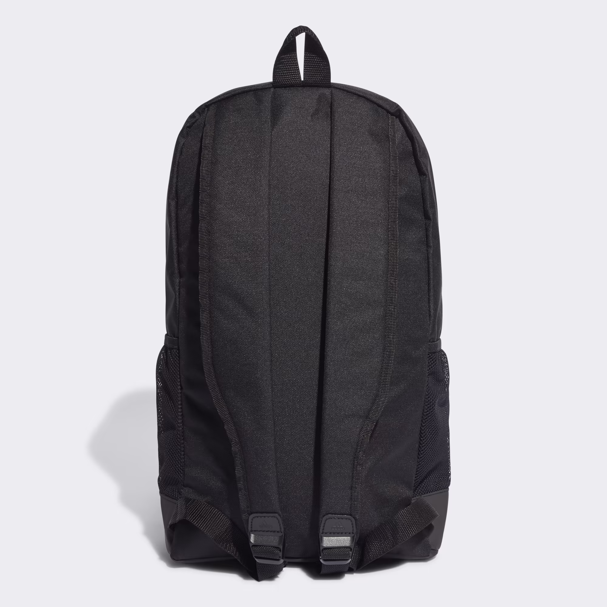 Parte trasera de la mochila adidas Linear Essentials negra con correas acolchadas ajustables y panel cómodo.