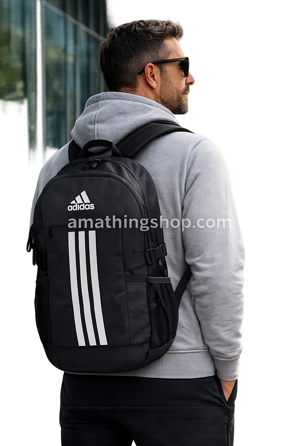 Hombre de 38 años usando mochila Adidas Power VI negra unisex para gimnasio, universidad, trabajo y viajes urbanos