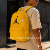 Hombre con mochila Jordan amarilla Eco Daypack 9A0833-Y3E
